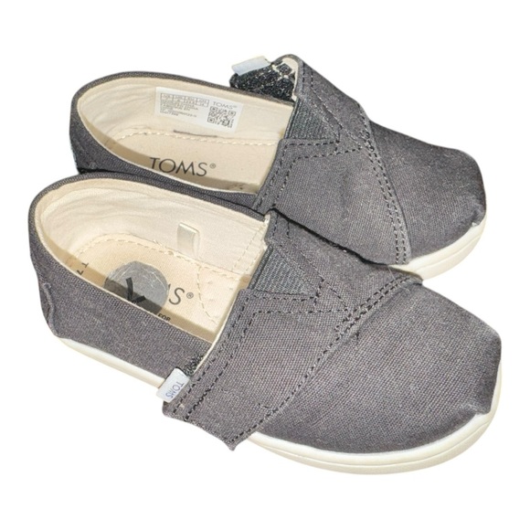 👟 Classic Toddler Canvas Slip-On Shoes – Size 7 - Picture 4 of 5